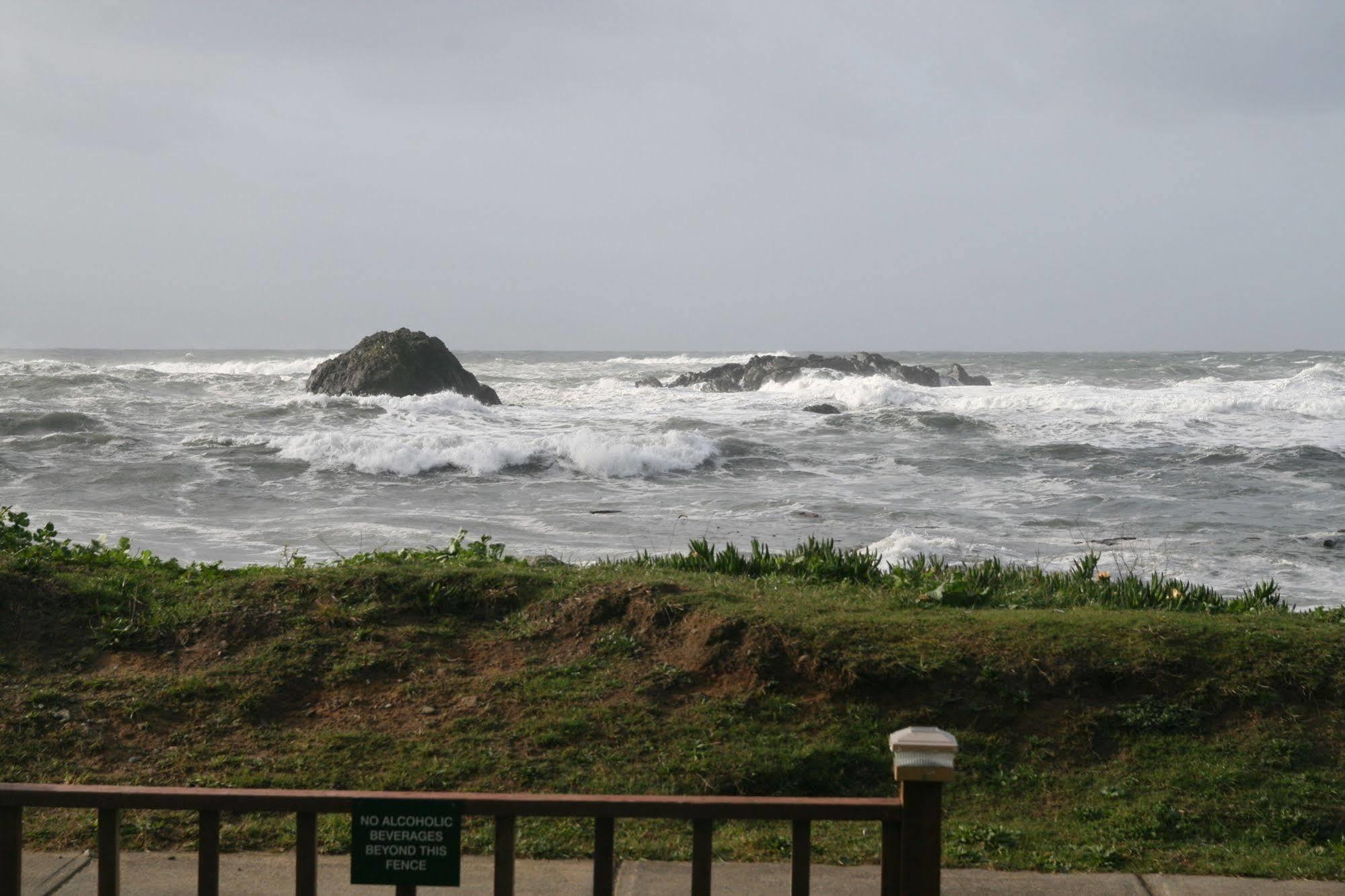 Oceanfront Lodge Crescent City Extérieur photo